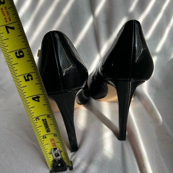 Heels - Picture 3 of 5